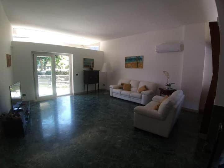 Villa Savoia مونديلّو المظهر الخارجي الصورة