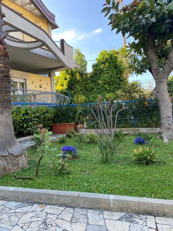 Villa Savoia مونديلّو المظهر الخارجي الصورة