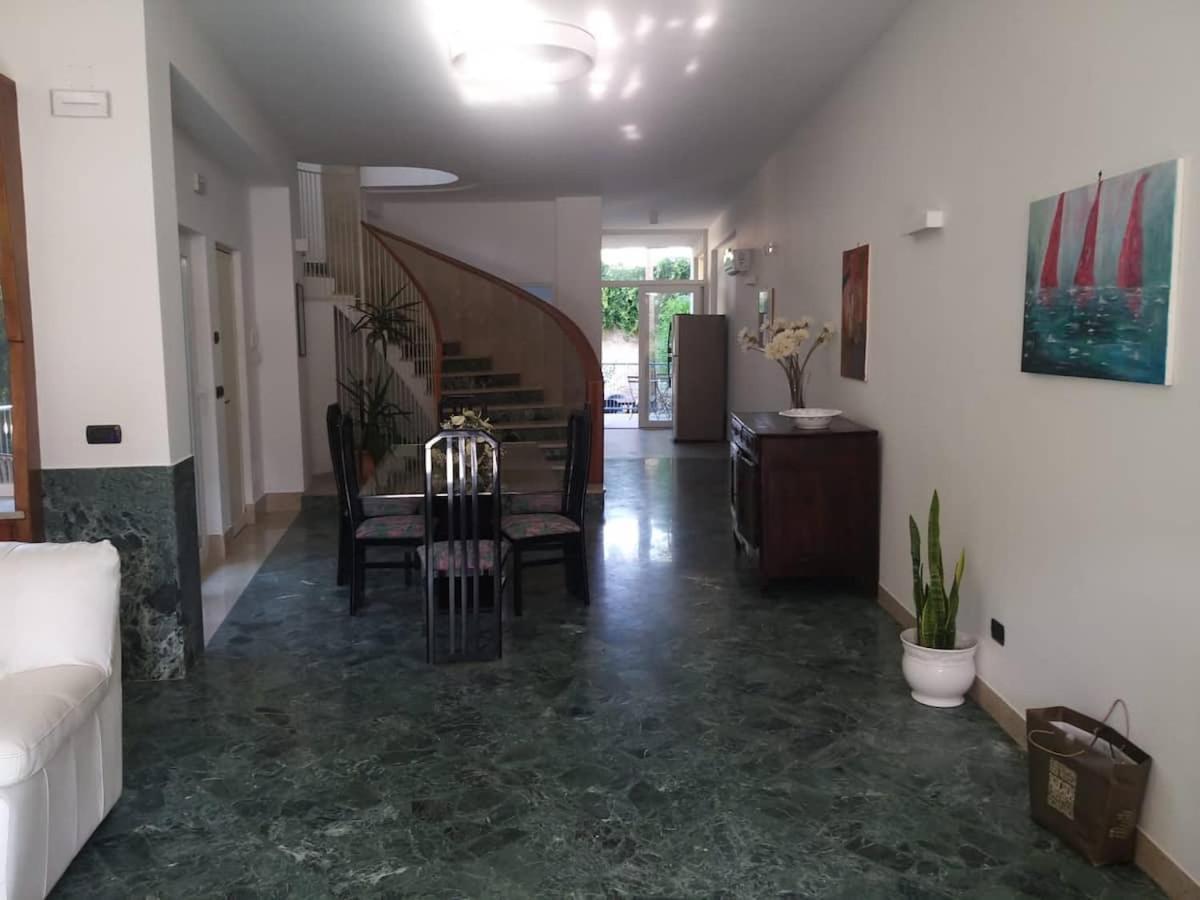 Villa Savoia مونديلّو المظهر الخارجي الصورة
